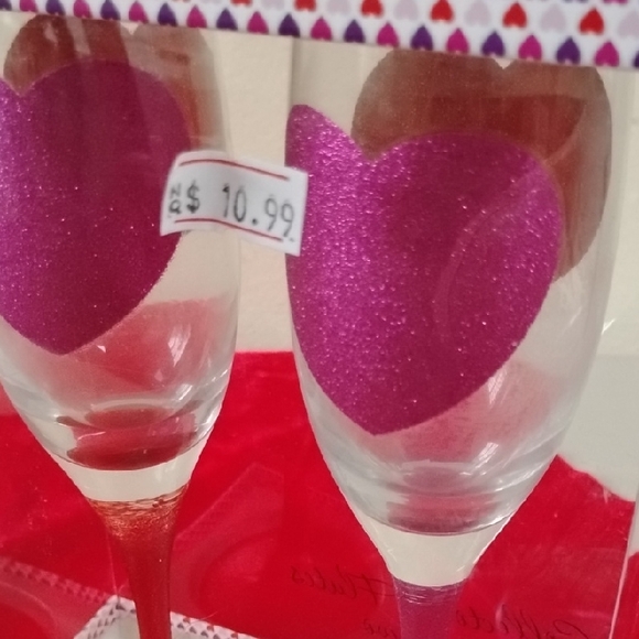 D- NWT Heart Design Champagne Flutes - Set of 2 - Picture 10 of 10